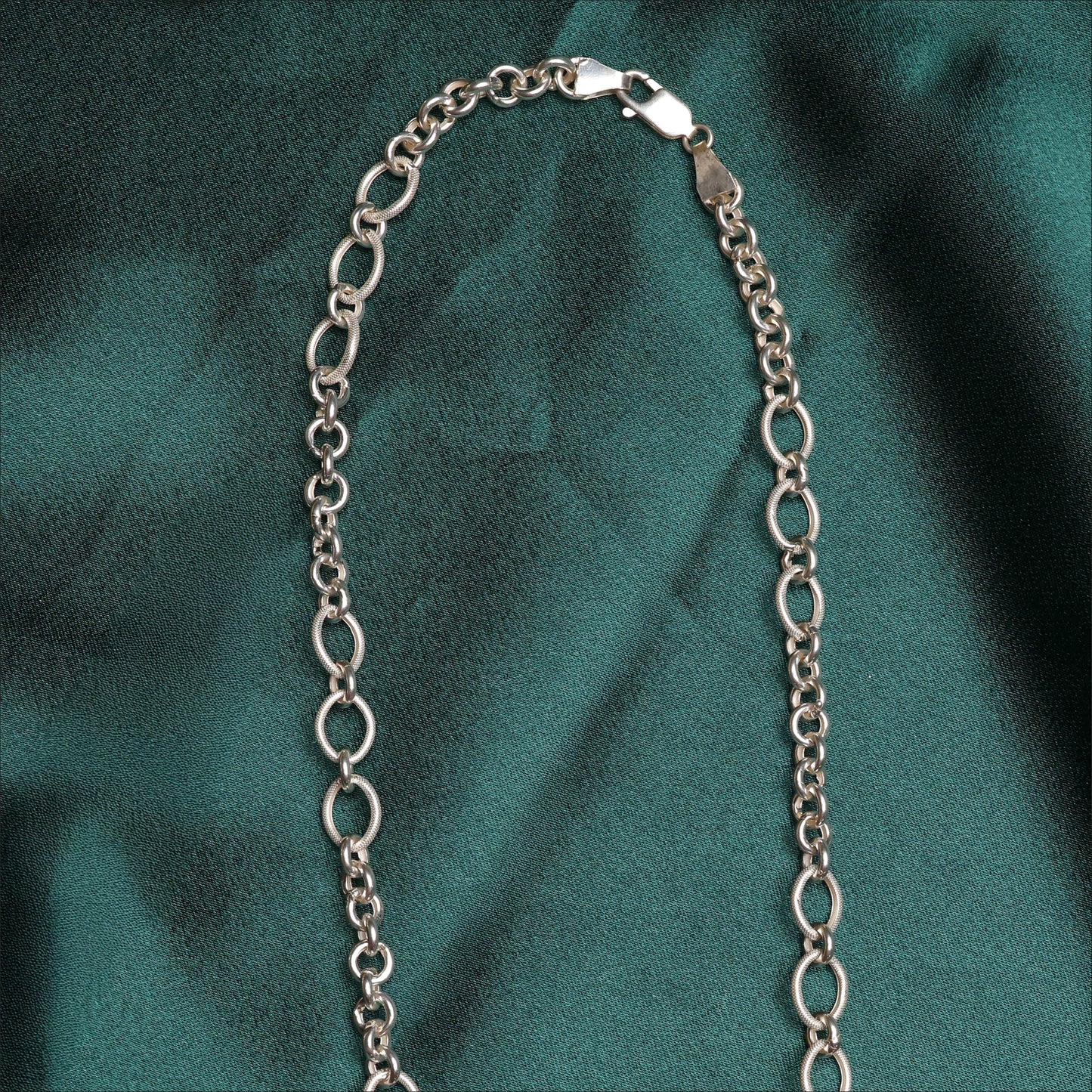 MEN CHAIN