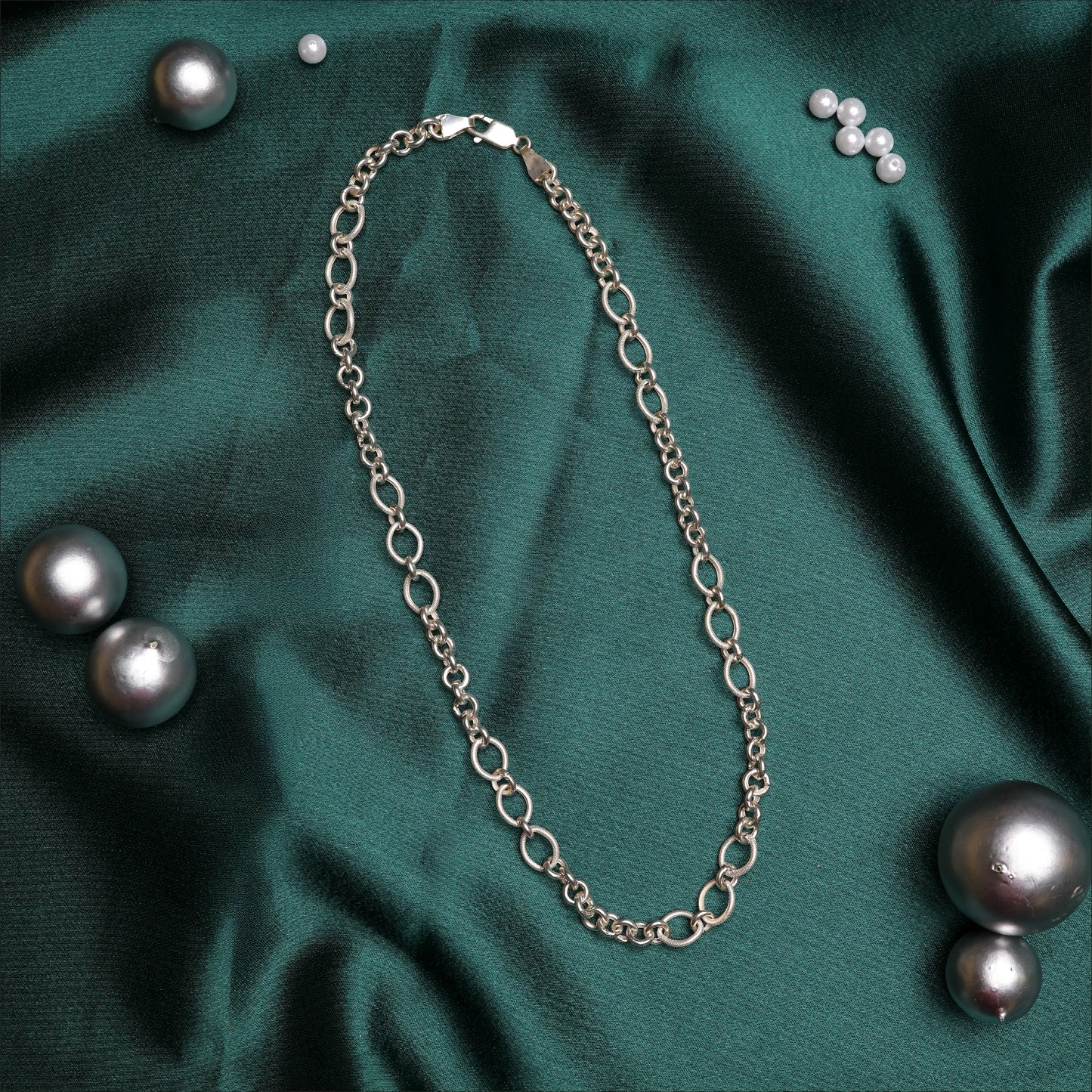 MEN CHAIN